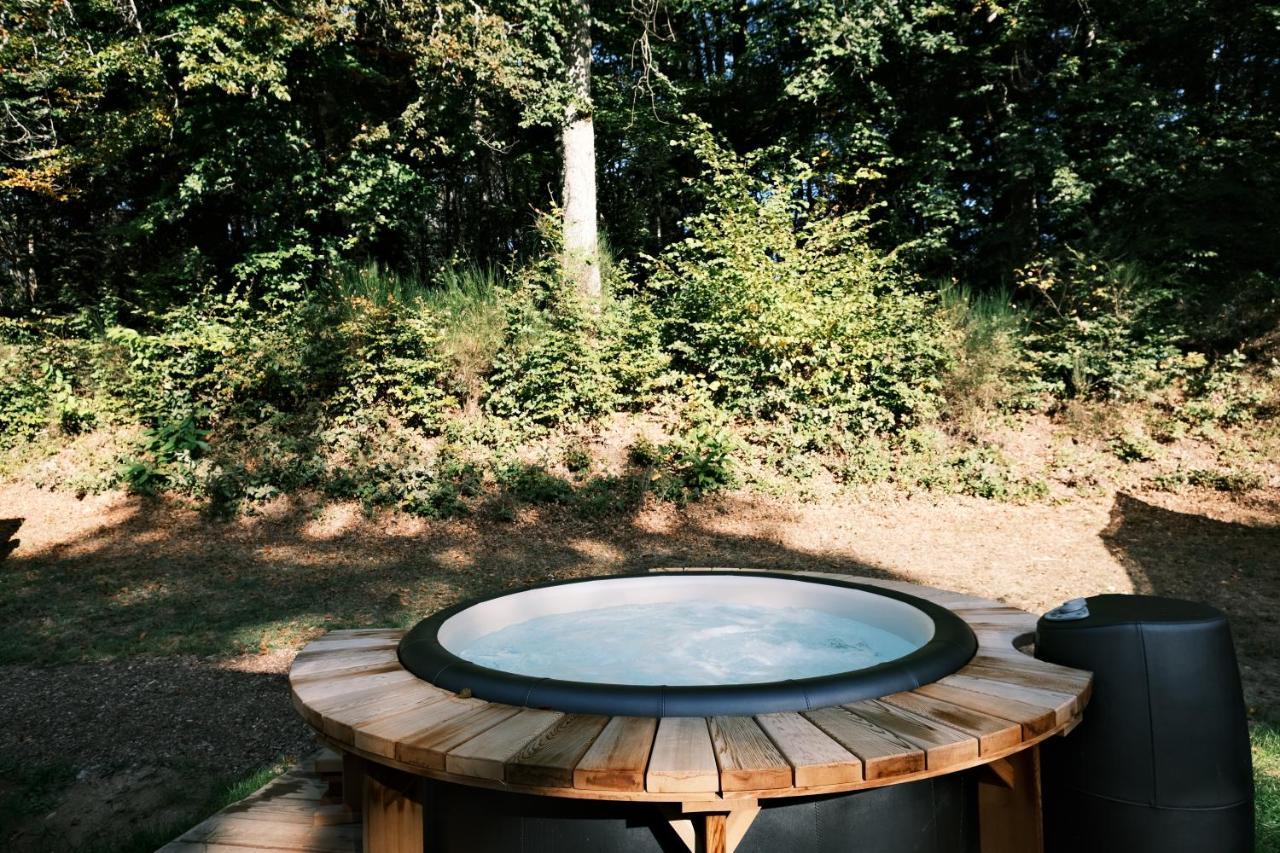 Lodge Avec Spa Privatif - Foret Et Lac Liginiac المظهر الخارجي الصورة
