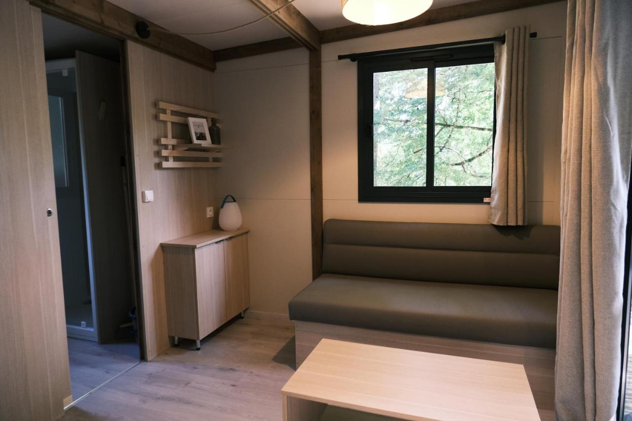 Lodge Avec Spa Privatif - Foret Et Lac Liginiac المظهر الخارجي الصورة