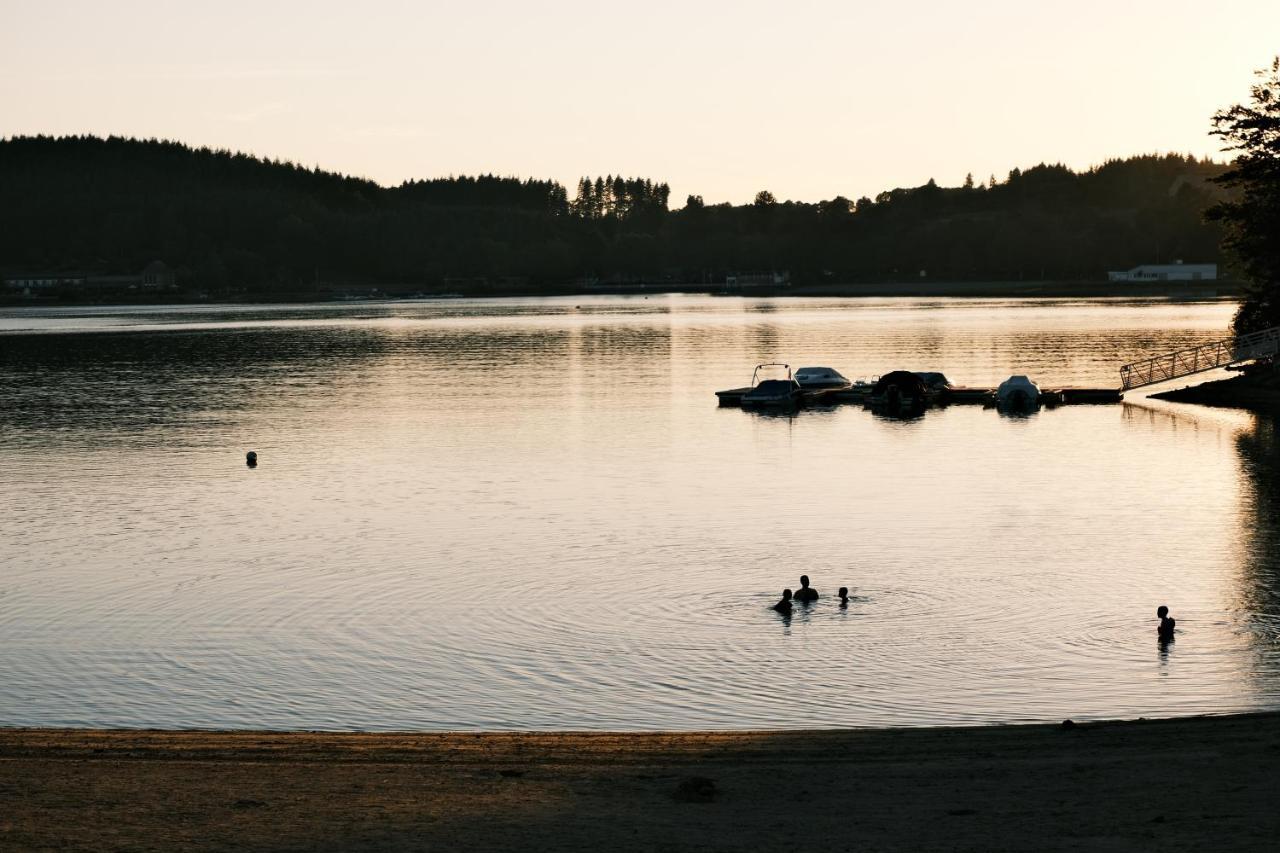 Lodge Avec Spa Privatif - Foret Et Lac Liginiac المظهر الخارجي الصورة